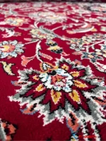 فرش قرمز لاکی 700 شانه طرح آوش کاشان