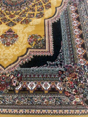 فرش طرح لوکس رنگ بادومی