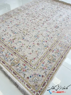 فرش کرم طلایی گل برجسته 1500 شانه دلسا کاشان