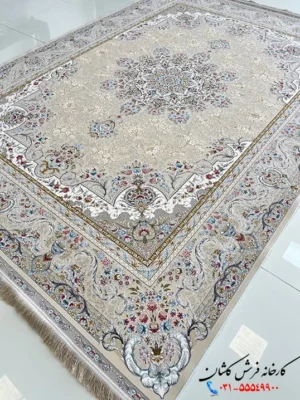 فرش کرم طلایی گل برجسته 1500 شانه طرح بهار کاشان