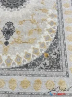 فرش کرمی 700 شانه گل برجسته طرح آراگل کاشان