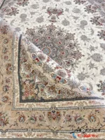 فرش ترنج دار 1200 شانه کرم طرح بهارستان کاشان