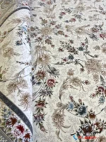 فرش کرم 1200 شانه مه گل کاشان