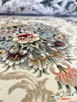 فرش طرح باغ گل کرمی 1200شانه کاشان