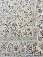 فرش 1500 شانه کرم طلایی گل برجسته به گل کاشان